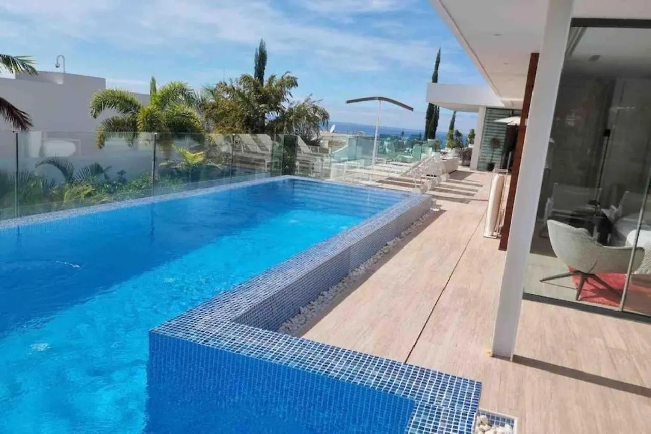 Luxury Villa Rebeka - Heated Pool And Jacuzzi Costa Adeje