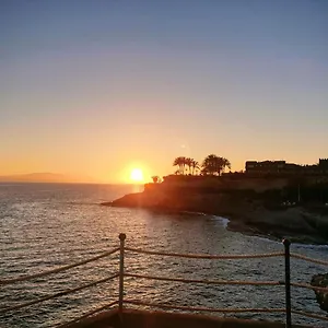studio-calme-vue-piscine-wifi-gratuit-mareverde.in-canary-islands.com/